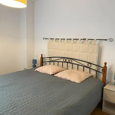 2 Avec Terrasse Au Coeur De Perros-guirec, Parking Inclus - Fr-1-368-449